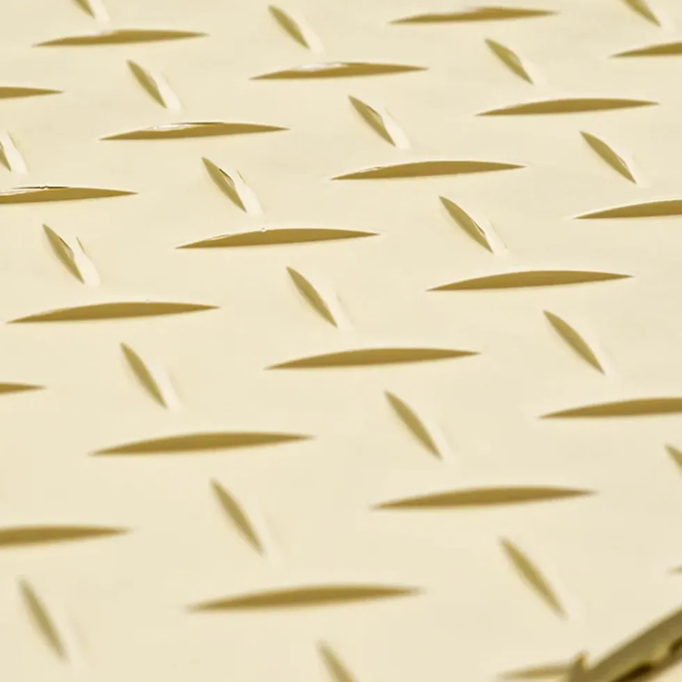 Blue Gator Lite Ground Protection Diamond Mat Tan 3/8 Inch x 4x8 Ft.