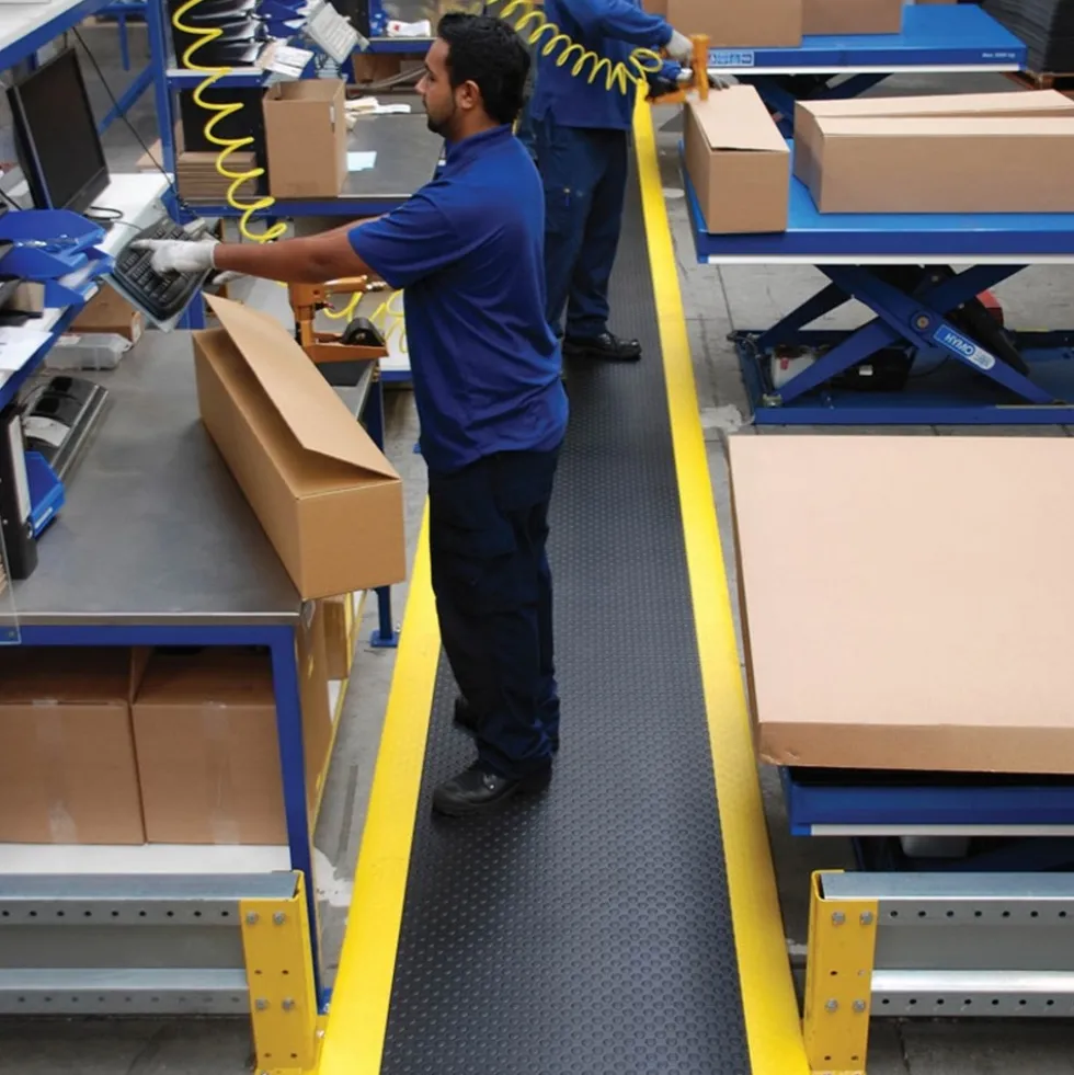 Bubble Sof-Tred Anti-Fatigue Mat with Dyna-Shield 1/2 Inch x 2x6 Ft.