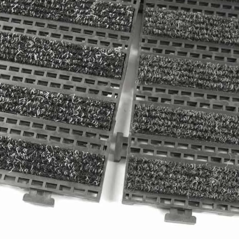 Entrance Linear Tile - 1/2 inch Black w/Charcoal Carpet