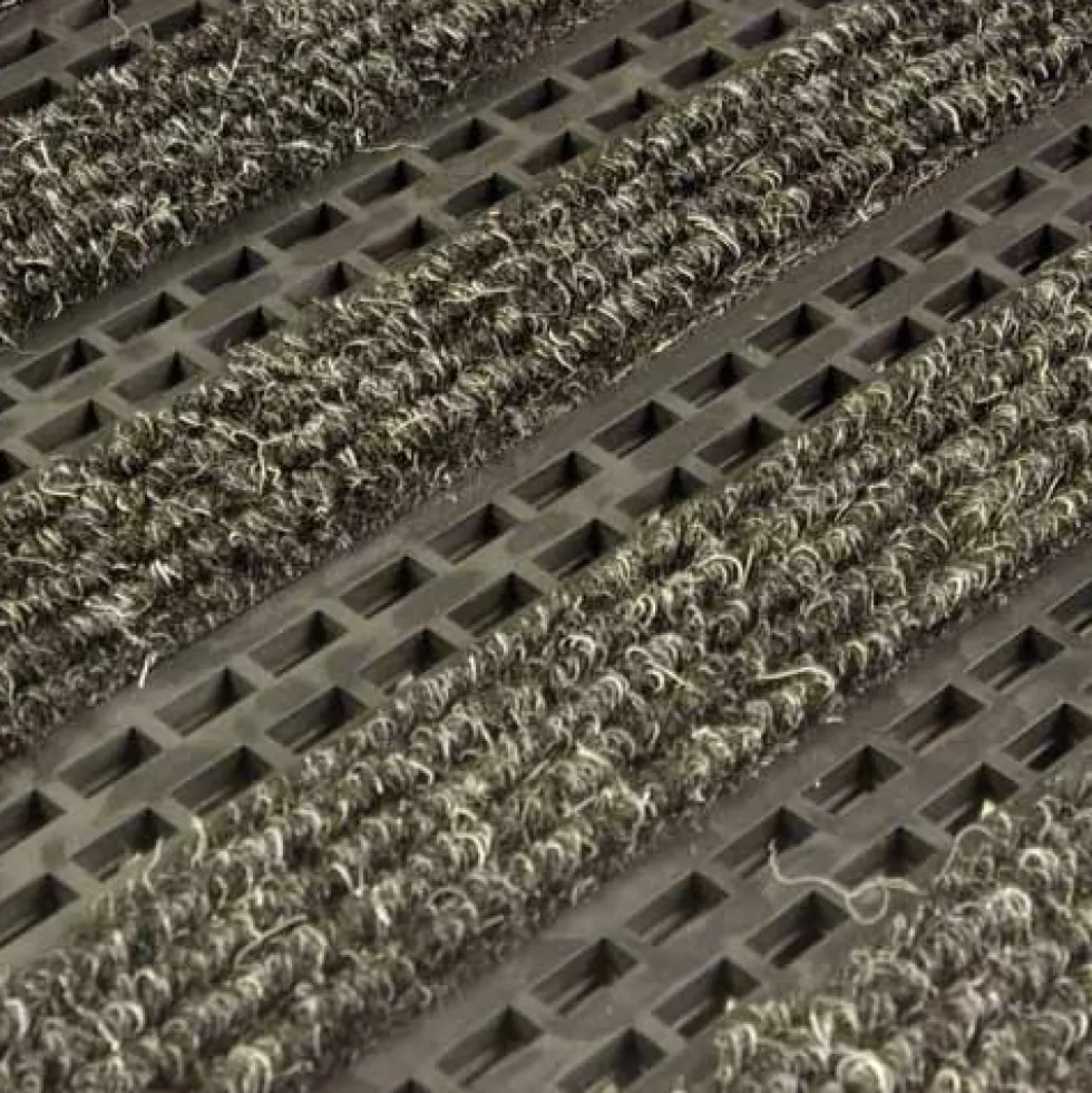 Entrance Linear Tile - 1/2 inch Black w/Charcoal Carpet
