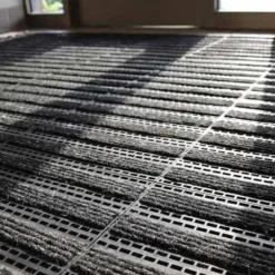 Entrance Linear Tile - 1/2 inch Black w/Charcoal Carpet