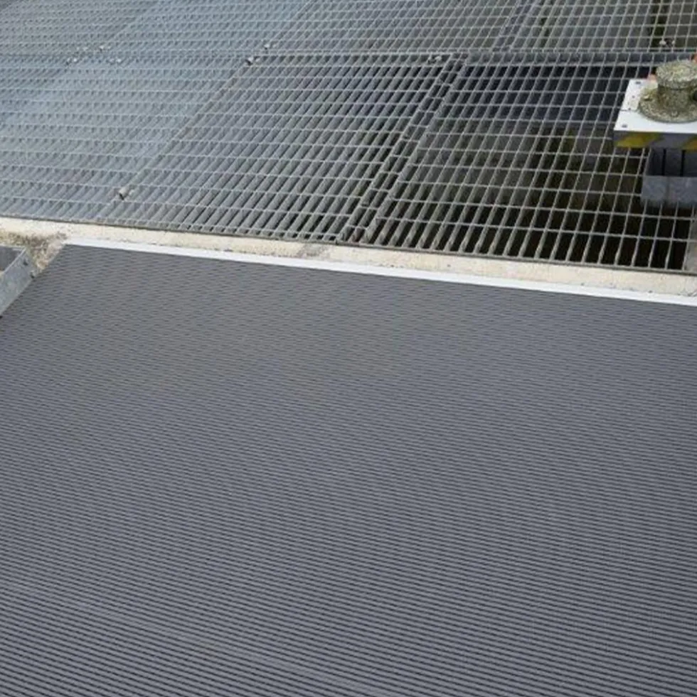 Firmagrip Industrial Matting 4 ft x 33 ft Roll