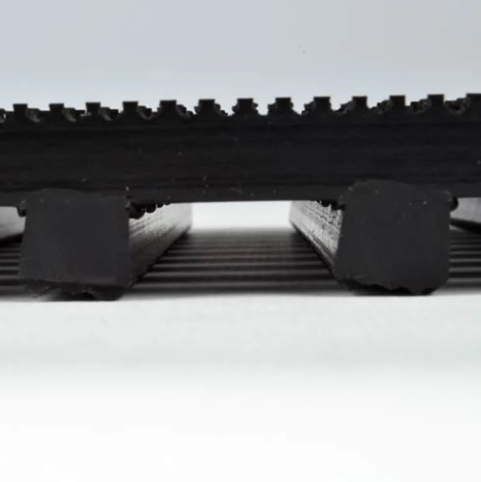 Flexigrid Industrial Matting 3 x 16.5 ft Roll