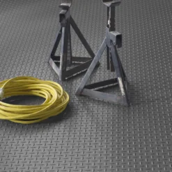 G-Floor Diamond Tread Garage Floor Roll 1.9 mm x 8.6x24 Ft.