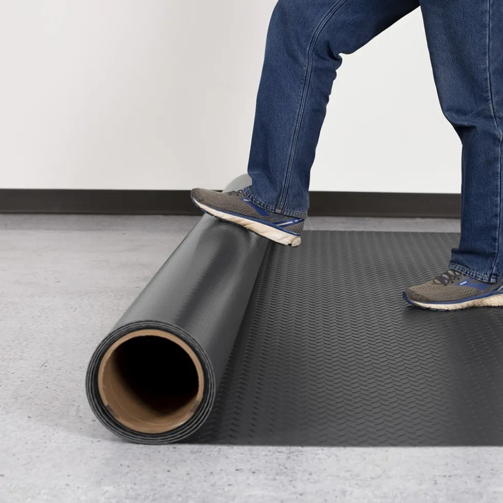 G-Floor Diamond Tread Garage Floor Roll 1.9 mm x 7.6x17 Ft.
