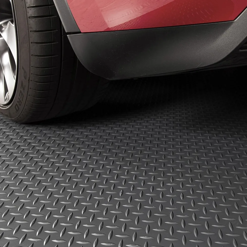 G-Floor Diamond Tread Garage Floor Roll 1.9 mm x 7.6x17 Ft.