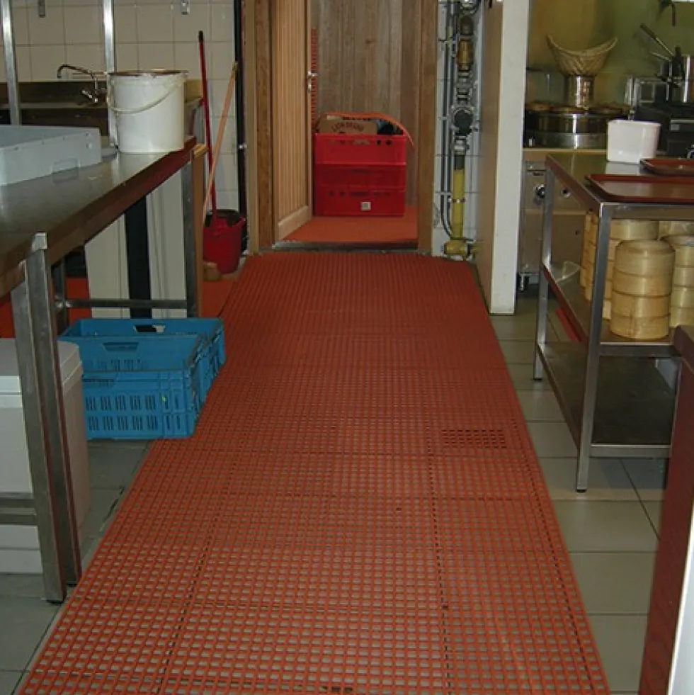 Herongripa Slip Resistant Matting Roll 4 x 33 ft Roll