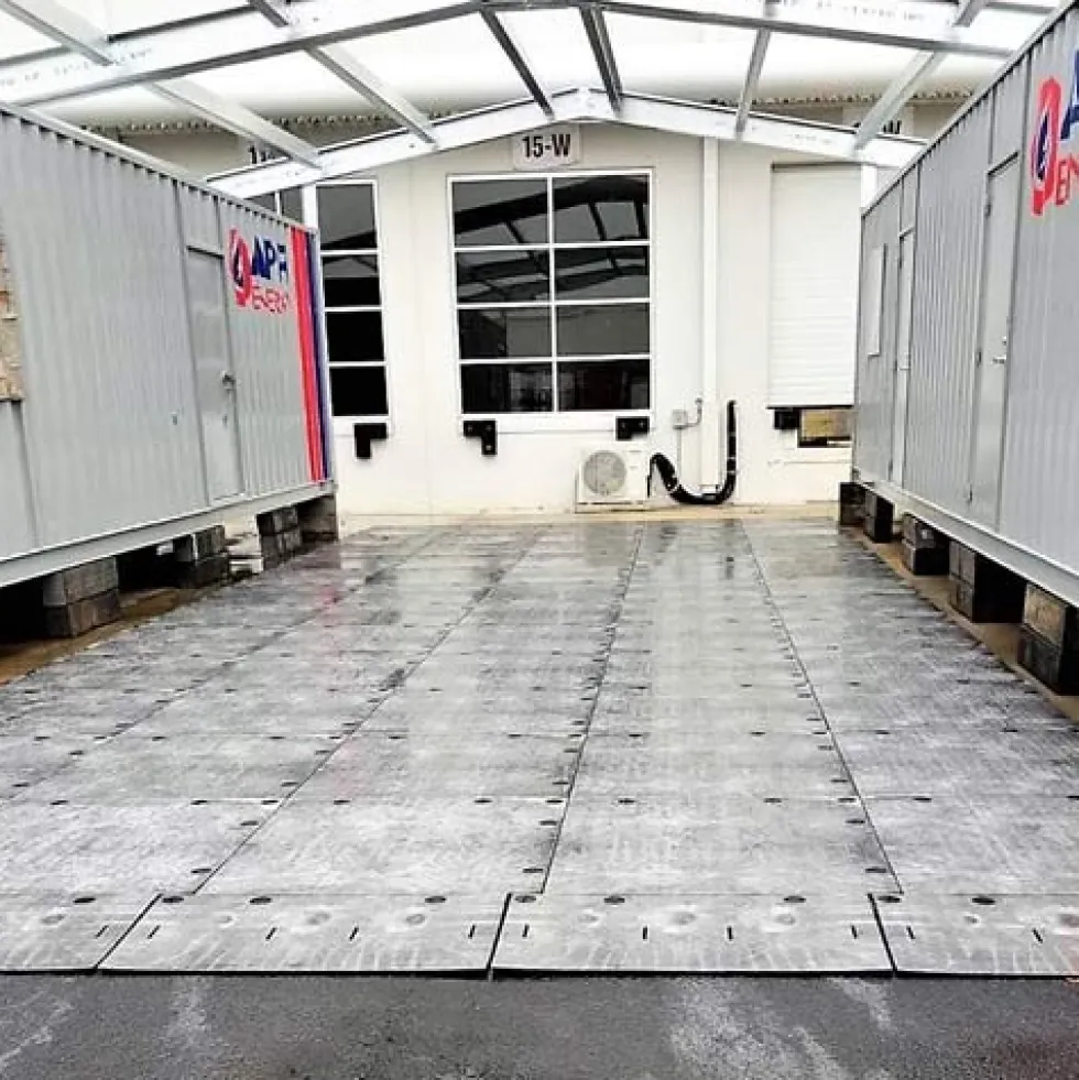 Matrax Heavy Duty Drivable Composite Mats 1.5 Inch x 3.89 x 3.89 Ft.