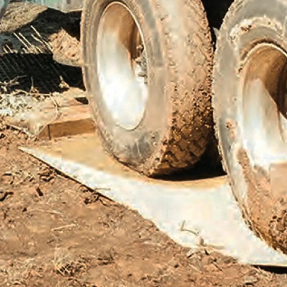 Mud-Traks Super Ground Protection Mat - Rope Handles 10 mm x 32 Inches x 8 Ft.