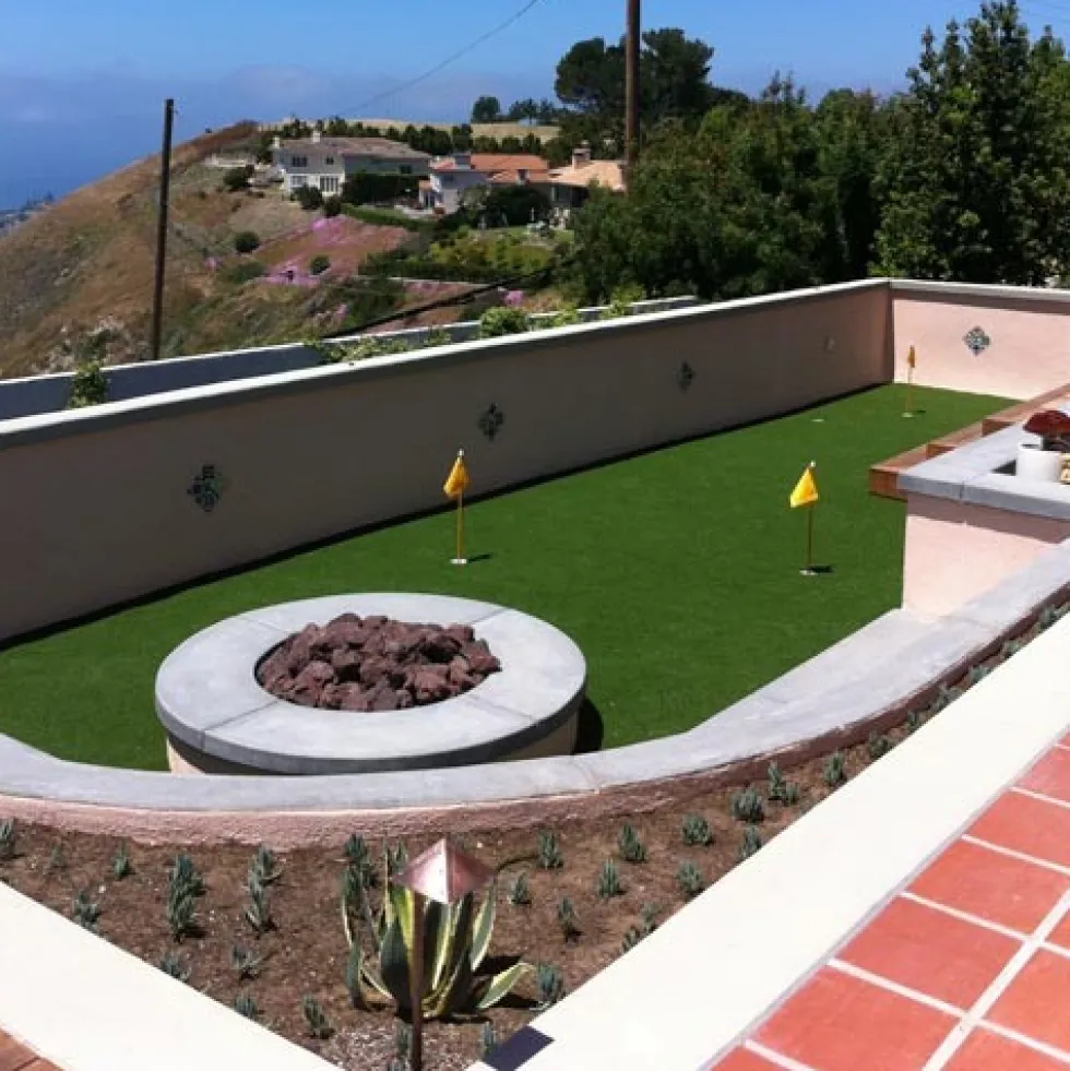 Perfect Putt Artificial Grass Turf Roll 9/16 Inch x 7.5 Ft. Wide Per SF