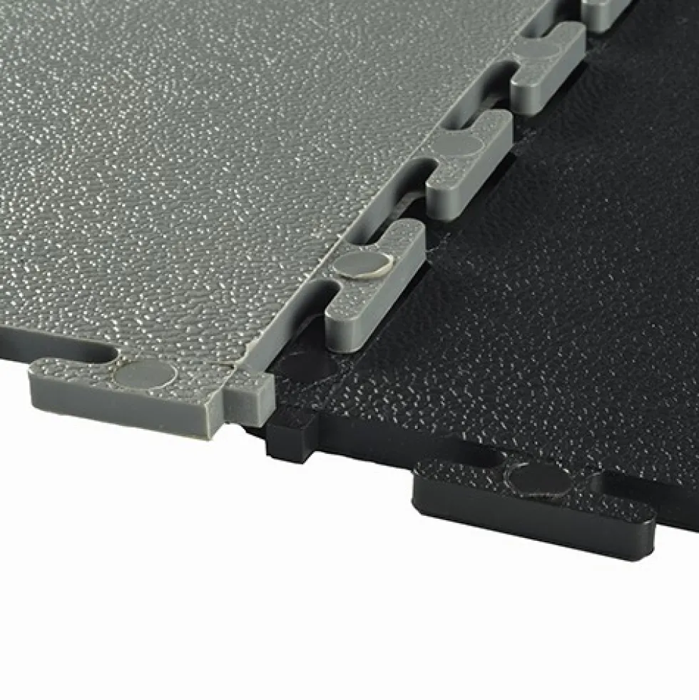 Smooth Top PVC Interlocking Black Ever 1/4 Inch x 19.625x19.625 Inches Tile