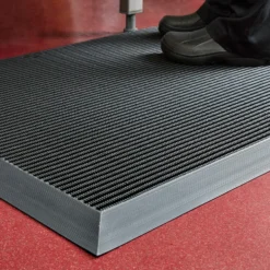 Vynagrip Heavy Duty Industrial Matting Black 3 x 33 ft Roll