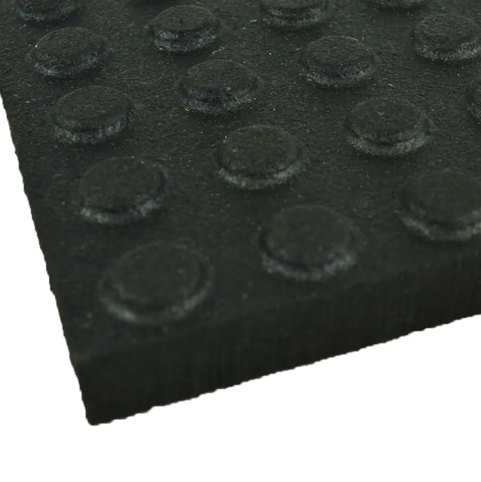 Washbay Button Top Rubber Mats 1/2 Inch 12x16 Ft Kit