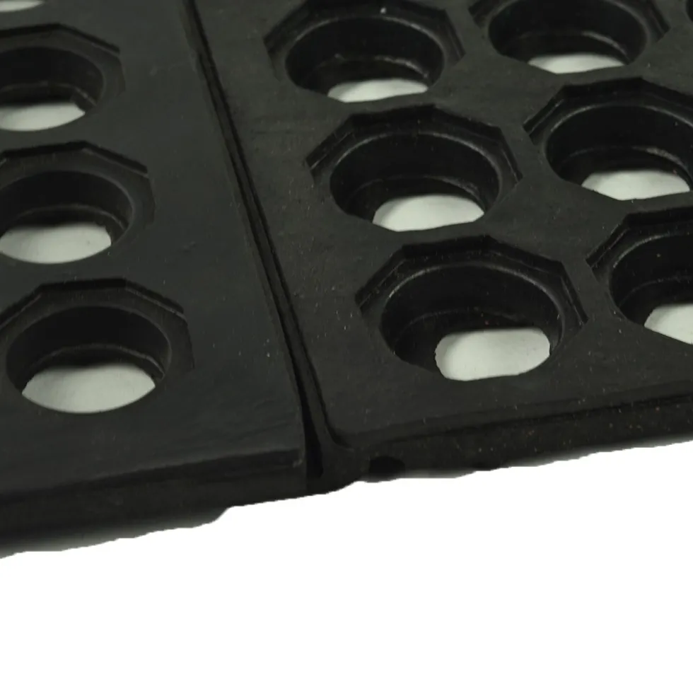 Wash Rack Classic Interlocking Mat 1/2 Inch x 3x3 Ft.
