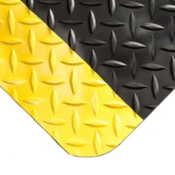 Wearwell Diamond-Plate SpongeCote 3x5 Ft Black w/Yellow Borders